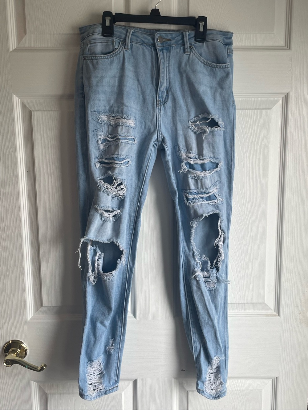 Light Blue Ripped Women’s Jeans Size Large